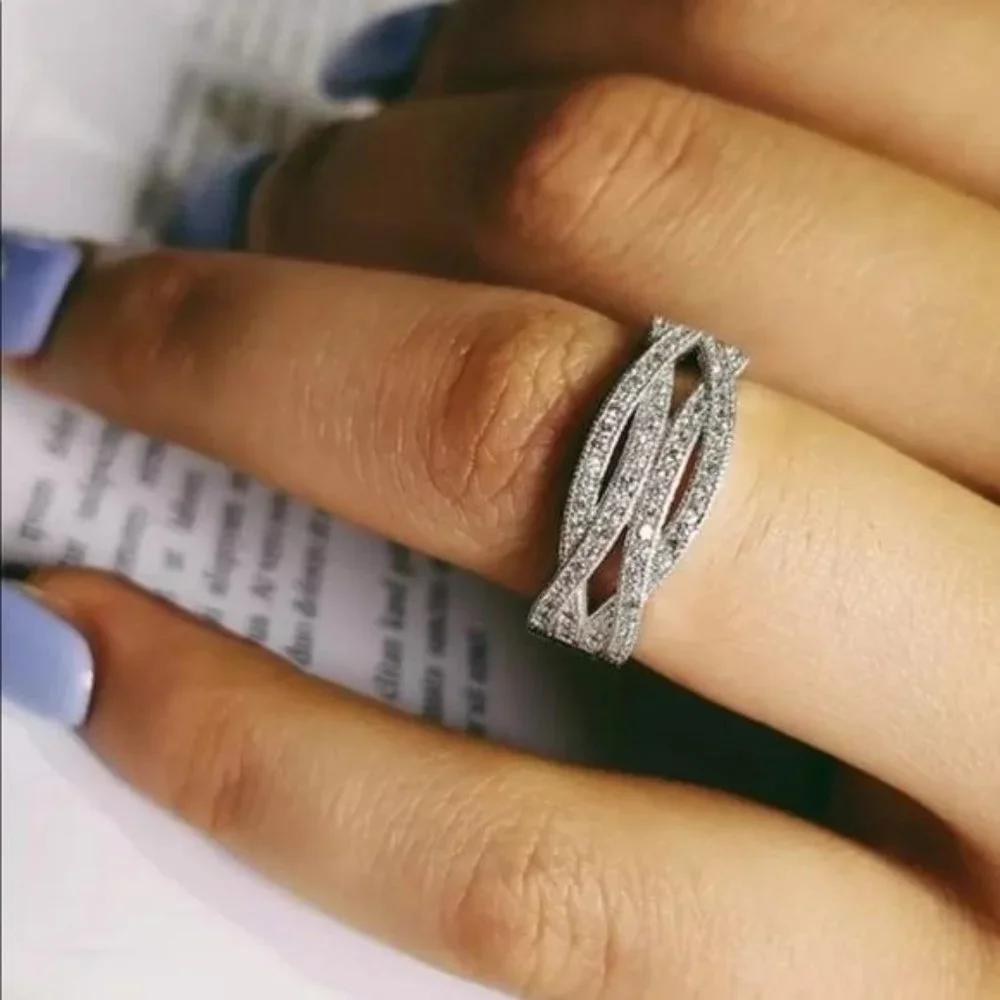 ETERNITY 925 STERLING SILVER DIAMOND RING, CUTE RING, SHINY RING. - Picture 1 of 6